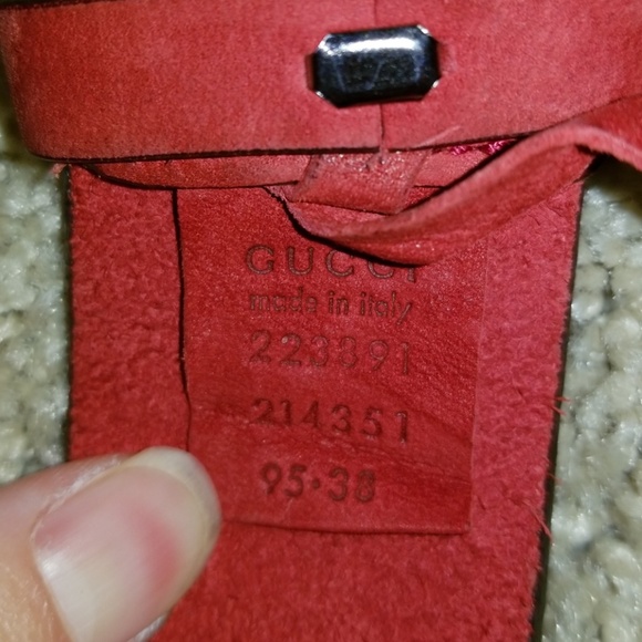 Used Authentic Gucci Suede Belt - Picture 4 of 5